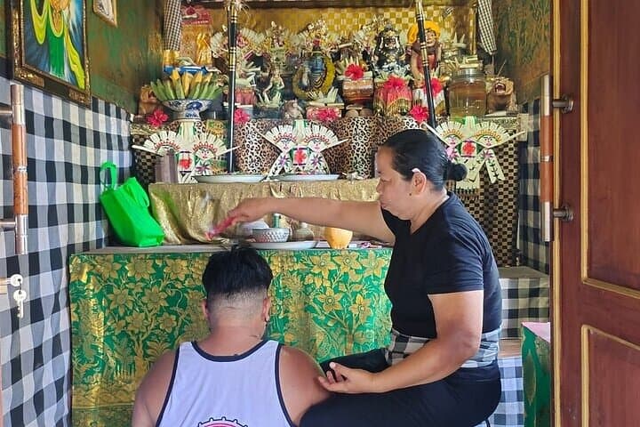 Bali Melukat and Shamanic Healing Tour: Tirta Empul Cleansing & Tegallalang Rice Terraces photo 3