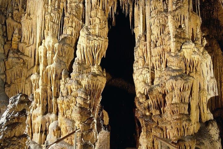 Caves of Drach Tour from Cala d'Or — Underground Lake Concert & Return Transfer photo 2