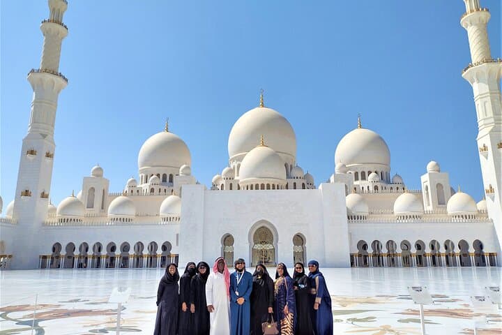 Sheikh Zayed Grand Mosque: Private Luxury Transfer & Guided Entry photo 3