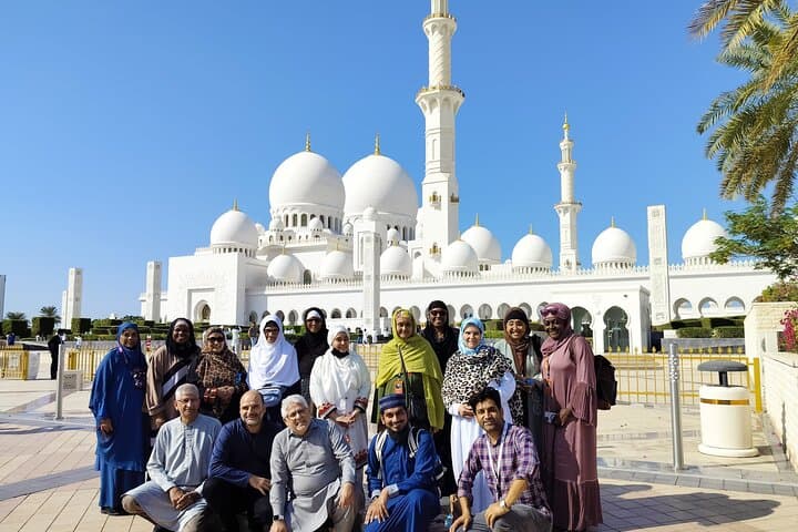Sheikh Zayed Grand Mosque: Private Luxury Transfer & Guided Entry photo 6