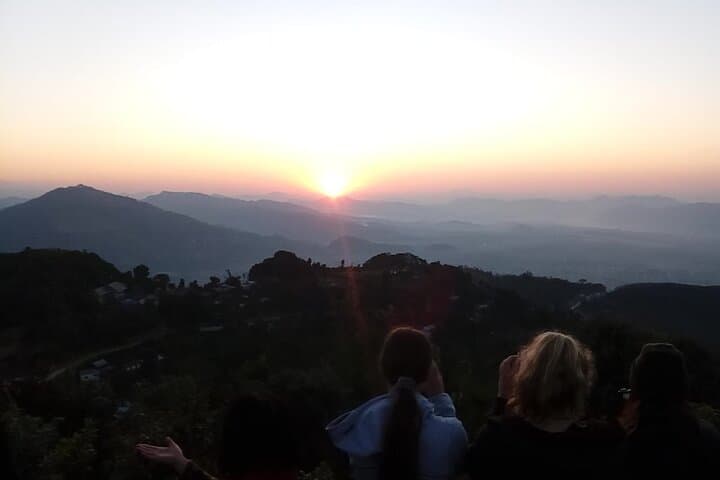Sunrise at Sarangkot: Pokhara Dawn Tour to Annapurna Views photo 4