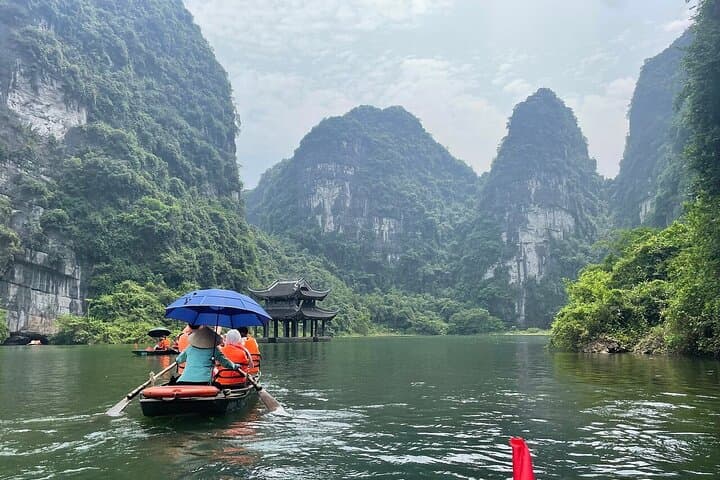 Ninh Binh Day Trip: Hoa Lu & Trang An by Limousine from Hanoi photo 6
