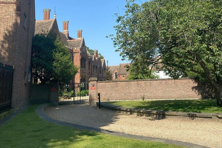 Audio Walking Tour of Cambridge: Hidden Histories & College Rivalries photo 2