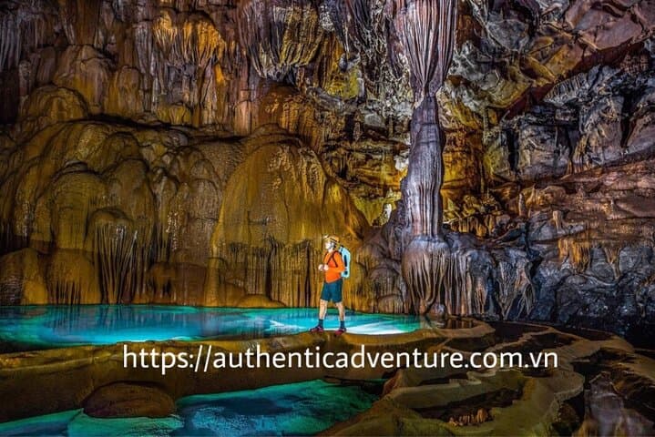 Hung Thoong Cave Expedition: 3-Day Phong Nha Trek, Caves & Underground Rivers