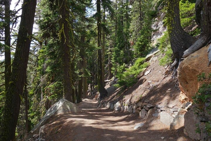 Crater Lake Self-Guided Driving Audio Tour — Rim Drive Highlights & Practical Guide photo 6