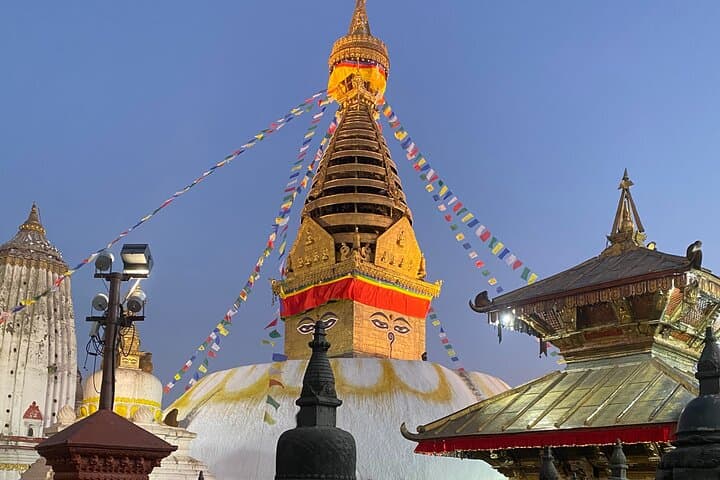 Nepal Easy Landing Package: Kathmandu Airport Pickup and 2-Night Starter Stay