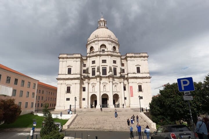 Explore Lisbon's Seven Hills: Private Tuk-Tuk Historical Sightseeing Tour
