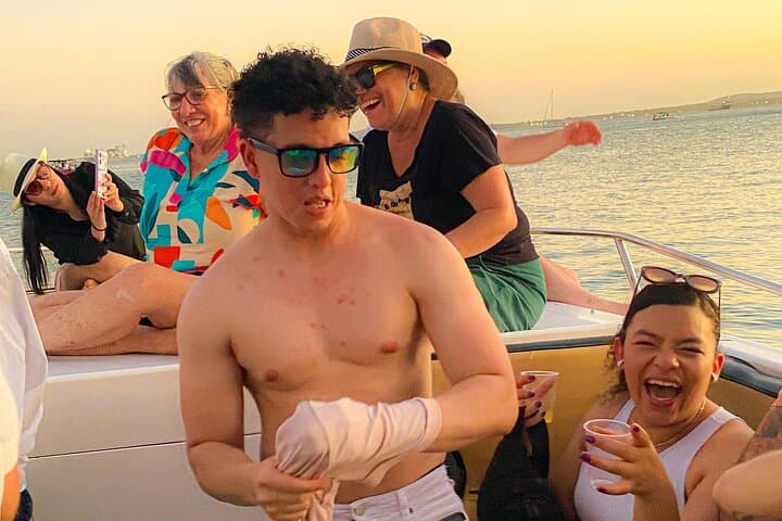 Sunset Party Boat in Cartagena Bay with Nightclub Entry photo 4