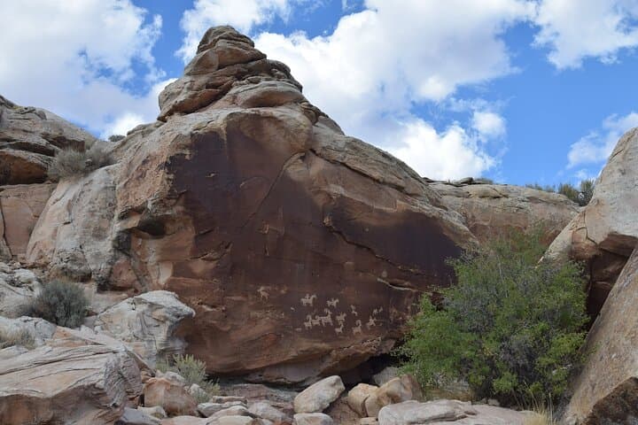 Delicate Arch Trail Audio Walking Tour: Self-Guided Hike to Utah's Iconic Arch photo 2