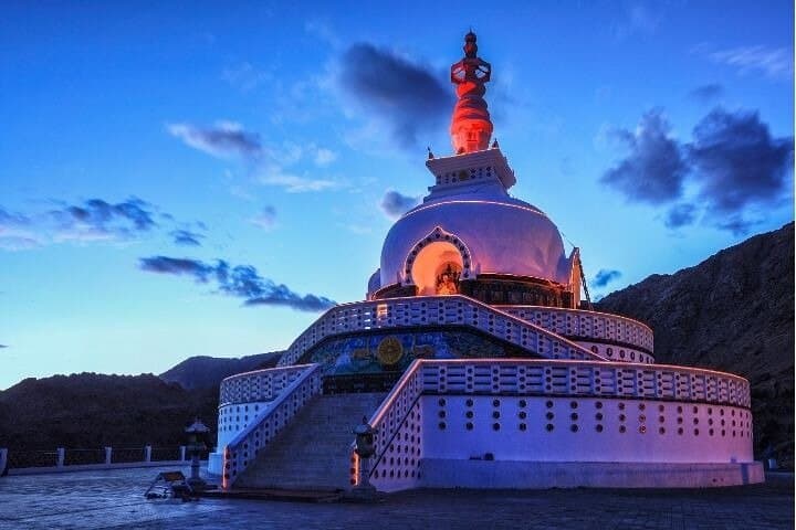 6-Day Leh Ladakh Private Tour: Nubra, Pangong & High Passes photo 5