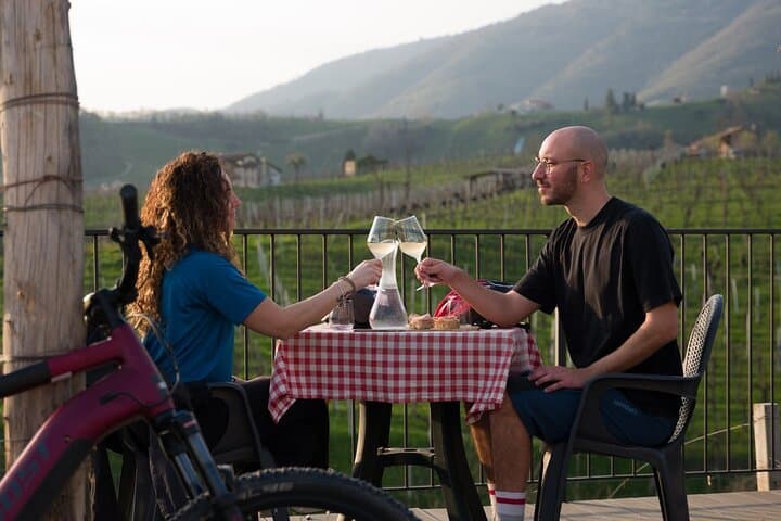 E-bike Tour in Valdobbiadene: Ride the UNESCO Prosecco Hills photo 3
