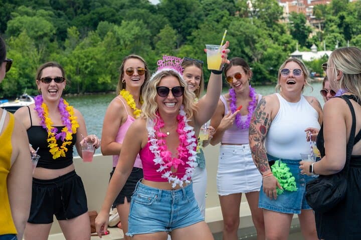 Potomac Brunch Cruise: Party Buffet Aboard a Double-Decker Yacht photo 5