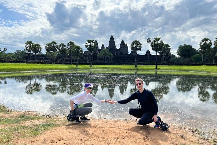Angkor Wat Bike Tour with Lunch — Full-Day Small-Group Temple Ride photo 3