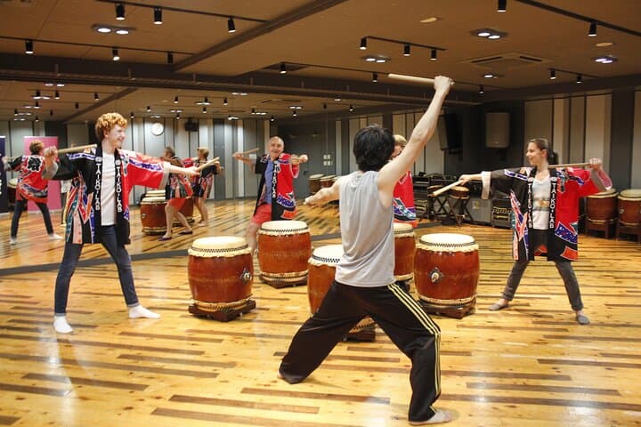 Tokyo 6-Hour Guided Walking Tour + Wadaiko Drumming Experience photo 4