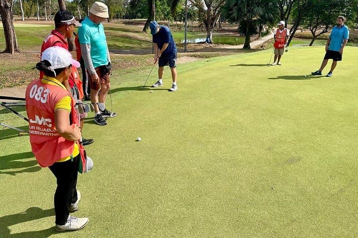 Play Leisure Golf In Bacolod City: A Relaxed Round Amidst Lush Greens photo 4