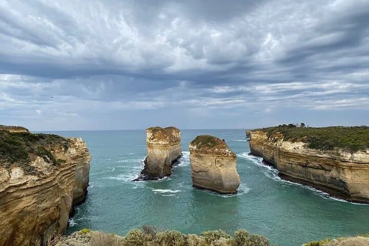 Reverse Great Ocean Road Luxury Day Tour from Melbourne — 12 Apostles, Loch Ard Gorge & Rainforest photo 4