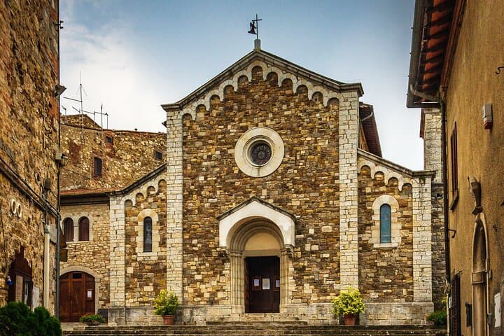 Chianti and Castles Day Tour from San Gimignano — Wine Tastings, Castellina & Monteriggioni
