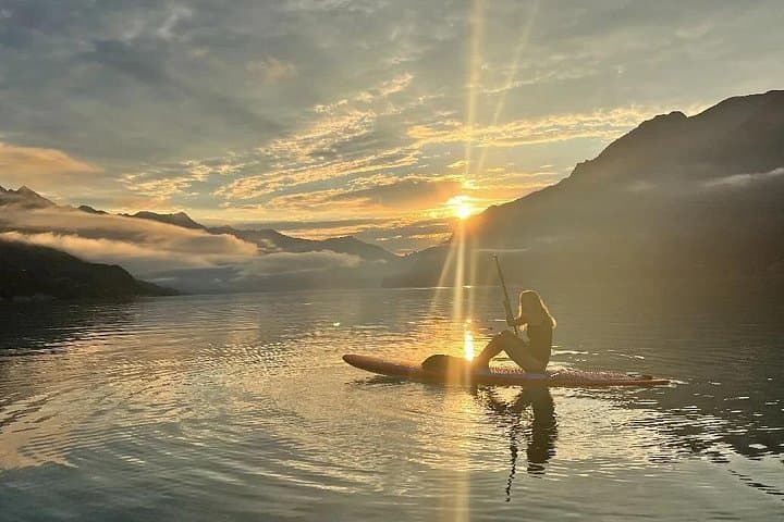 Lake Brienz SUP and Lauterbrunnen Valley Day Trip from Zurich
