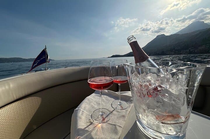 Private Lake Garda Speedboat Cruise with Skipper — 4-Hour Coastal Tour photo 2