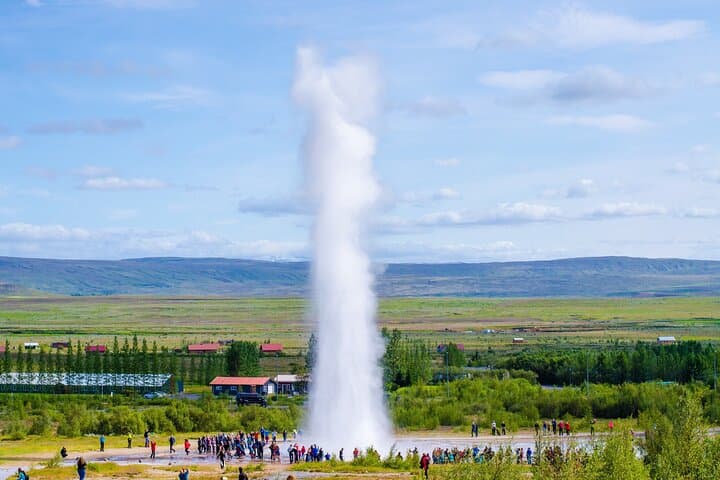 Iceland Self-Drive: Geysers, Glaciers and Waterfalls in 6 Days