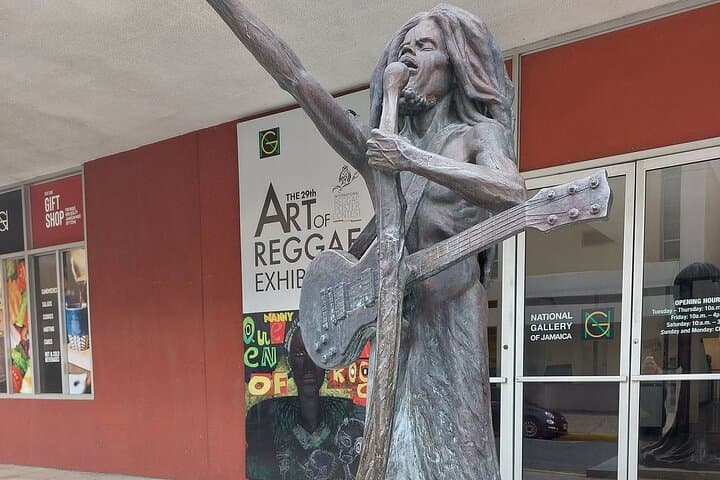 Montego Bay Historic Tour: Sam Sharpe Square, Croydon Estate & Rose Hall photo 3