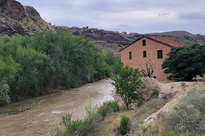 Historic Walk Through Confluence Park — La Verkin to Hurricane River-Bottom Hike