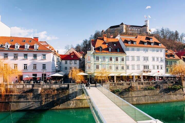 Ljubljana 2.5-Hour Walking Tour with Local Guide — Old Town Highlights photo 2