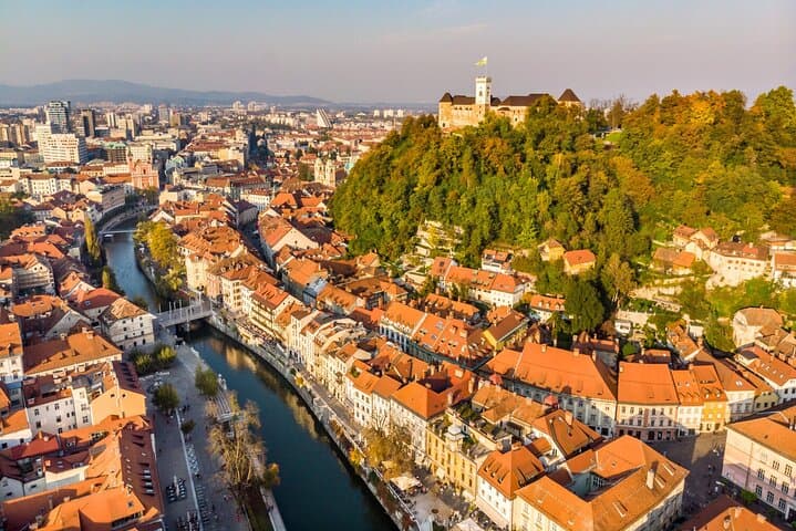 Ljubljana 2.5-Hour Walking Tour with Local Guide — Old Town Highlights photo 5