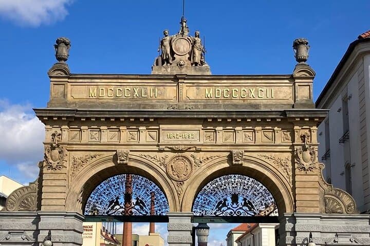 Self-Guided Pilsen Walking Tour: Explore Pilsner History & City Legends photo 3