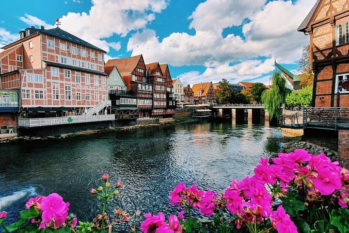 Run Lüneburg: Insider-Guided City Running Tour (6–12 km) photo 2