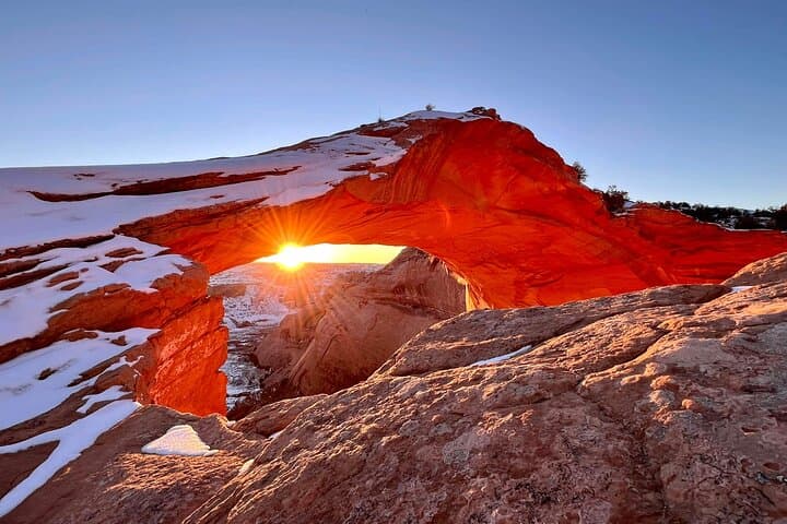 Eggshell Arch Sunset Tour: Navajo Mountain Golden-Glow Photography Guide