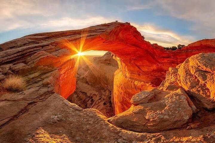 Eggshell Arch Sunset Tour: Navajo Mountain Golden-Glow Photography Guide photo 2