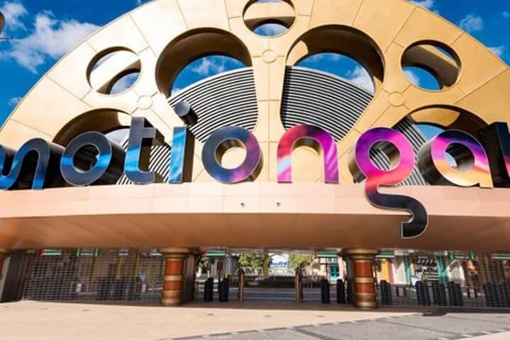 Motiongate Dubai Private Transfers and One-Day Park Guide