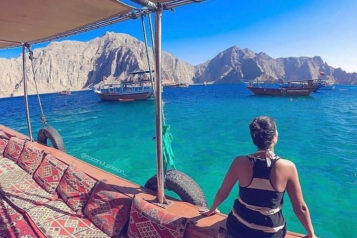 Musandam Dibba Dhow Cruise: Fjord-Style Day Trip with Snorkeling & Lunch