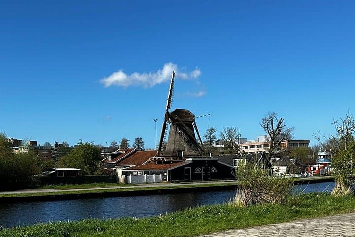 Amsterdam Countryside Bike Tour: Polders, Locks & Local Ice Cream photo 4