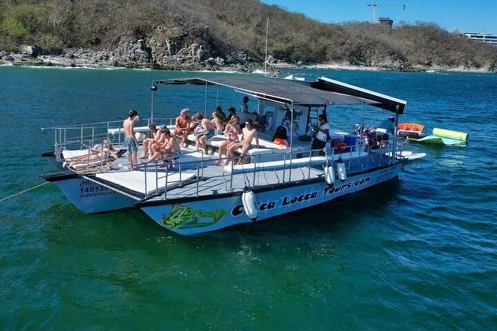 Private Yacht Charter ChicaFUN 4 — Waterslides & Snorkel in Banderas Bay