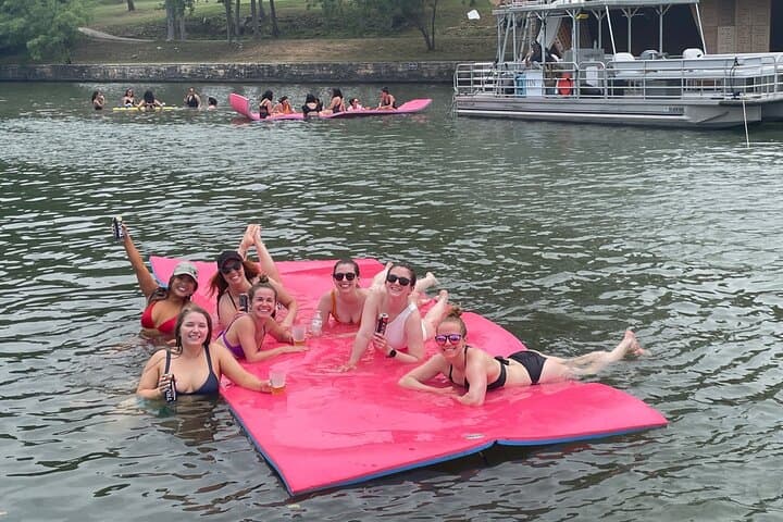 Private 2-Hour Scenic Boat Cruise on Lake Austin: Experience Austin’s Iconic Waterfront photo 5