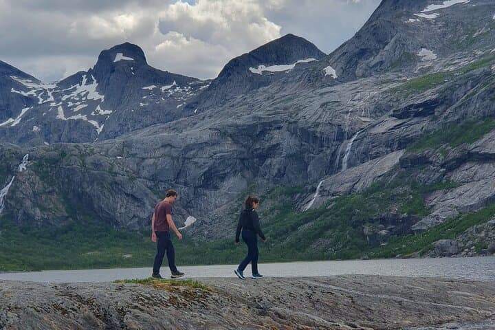 Hidden Valley Hike in Bodø: Åselidalen Day Trip to Børvasstindane photo 4