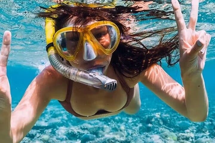 Cayman Ultimate Tour: Swim with Stingrays, Starfish Point & Crystal Caves photo 5