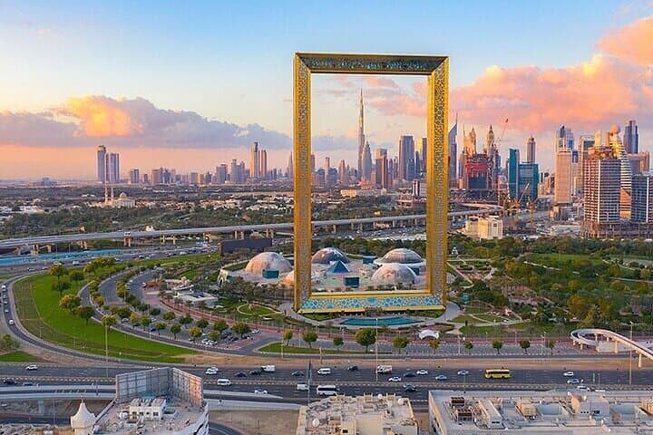 Dubai Frame: Panoramic Views from Zabeel Park