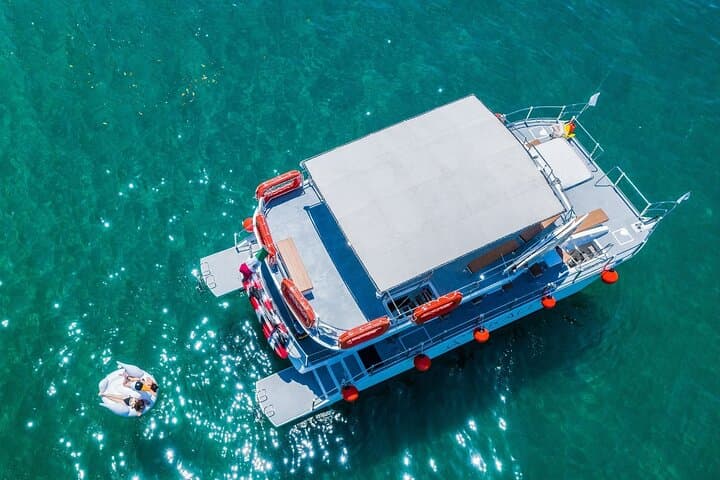 ChicaFUN 5 Private Yacht Charter — 4-Hour All-Inclusive Adventure in Puerto Vallarta photo 2