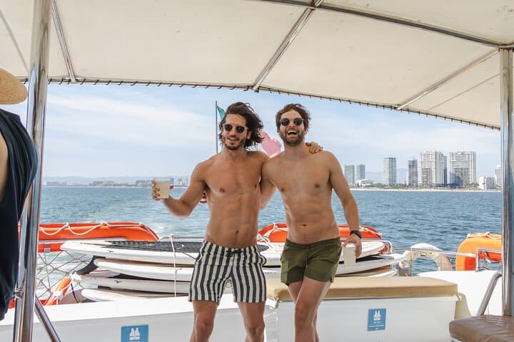 ChicaFUN 5 Private Yacht Charter — 4-Hour All-Inclusive Adventure in Puerto Vallarta photo 4