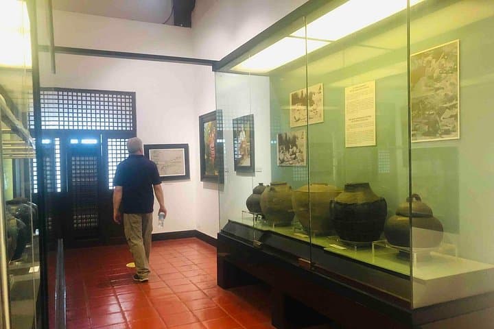 Private Historical Tour of Intramuros and Manila Highlights photo 5