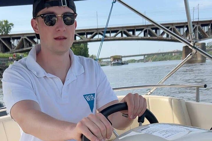 2-Hour Private Vistula River Cruise in Warsaw with Helmsman photo 2