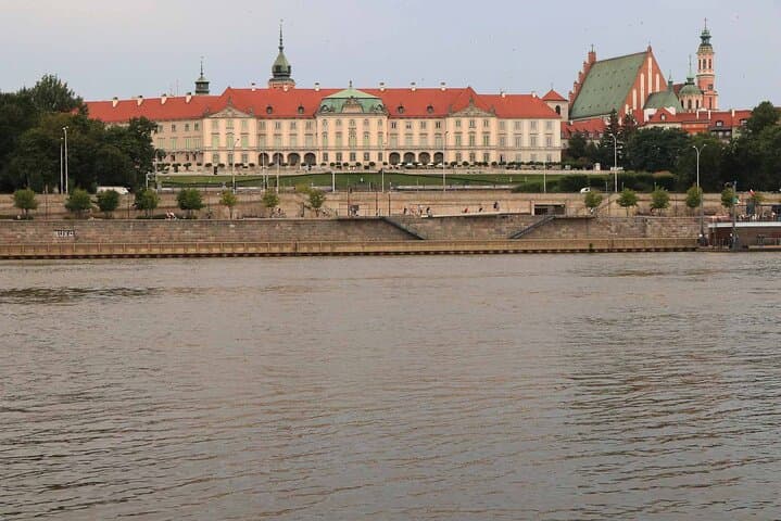 2-Hour Private Vistula River Cruise in Warsaw with Helmsman photo 4