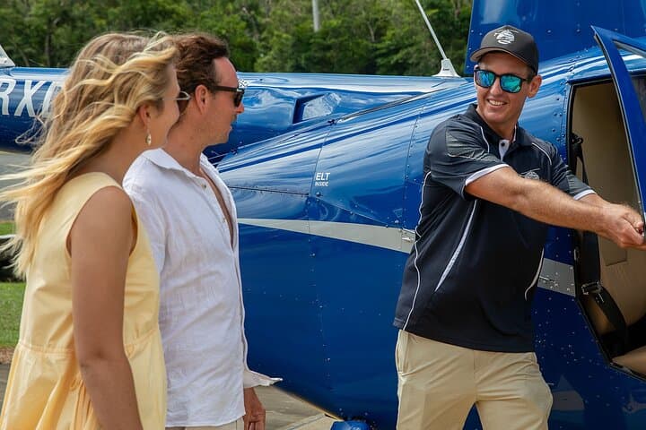 Cape Gloucester Helicopter Getaway: Airlie Beach Flight and Resort Visit photo 3