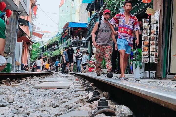 Hanoi Private City Tour: Train Street, Pagodas & Water Puppet Experience