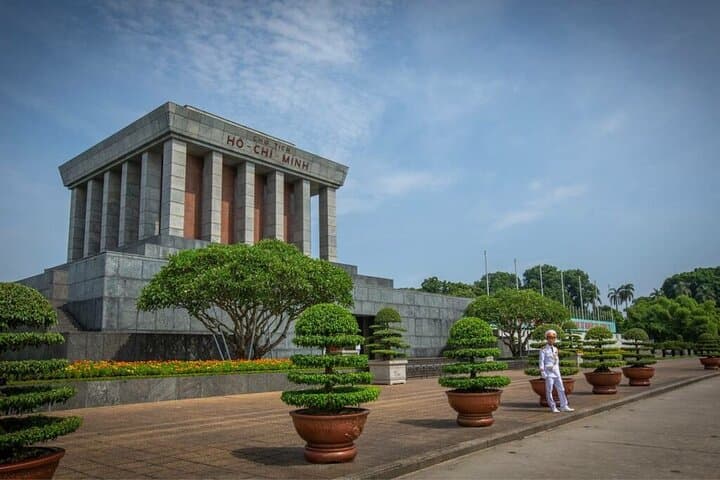 Hanoi Private City Tour: Train Street, Pagodas & Water Puppet Experience photo 5