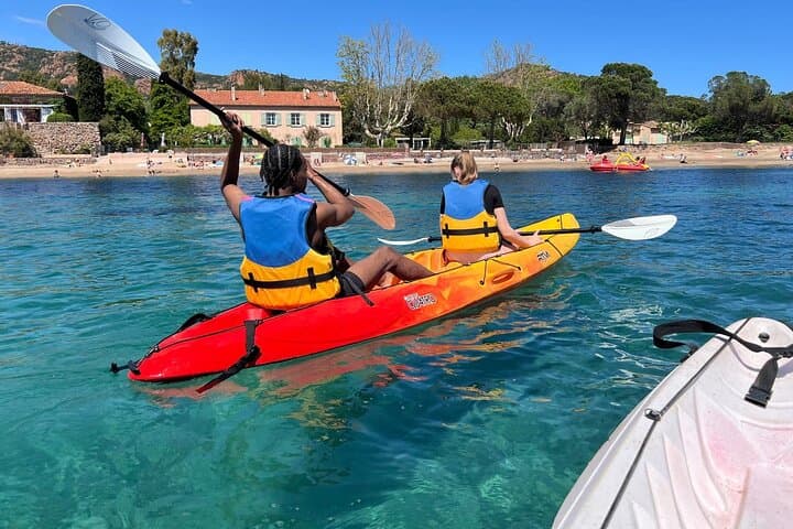 Sea Kayaking the Esterel: Guided Agay Bay Paddle photo 3