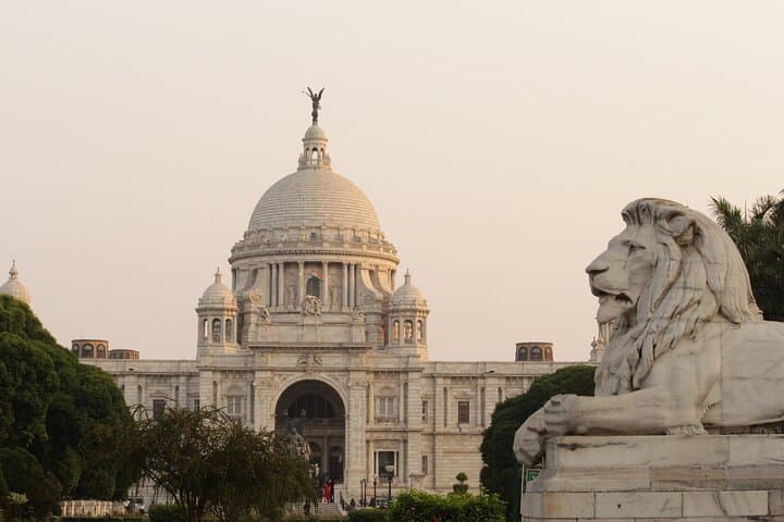 Chasing the Sun: Kolkata Morning Culture Walk from Victoria Memorial photo 2